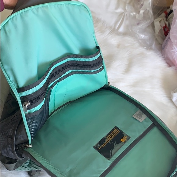 ✖️SOLD✖️The North Face backpack - Picture 3 of 6